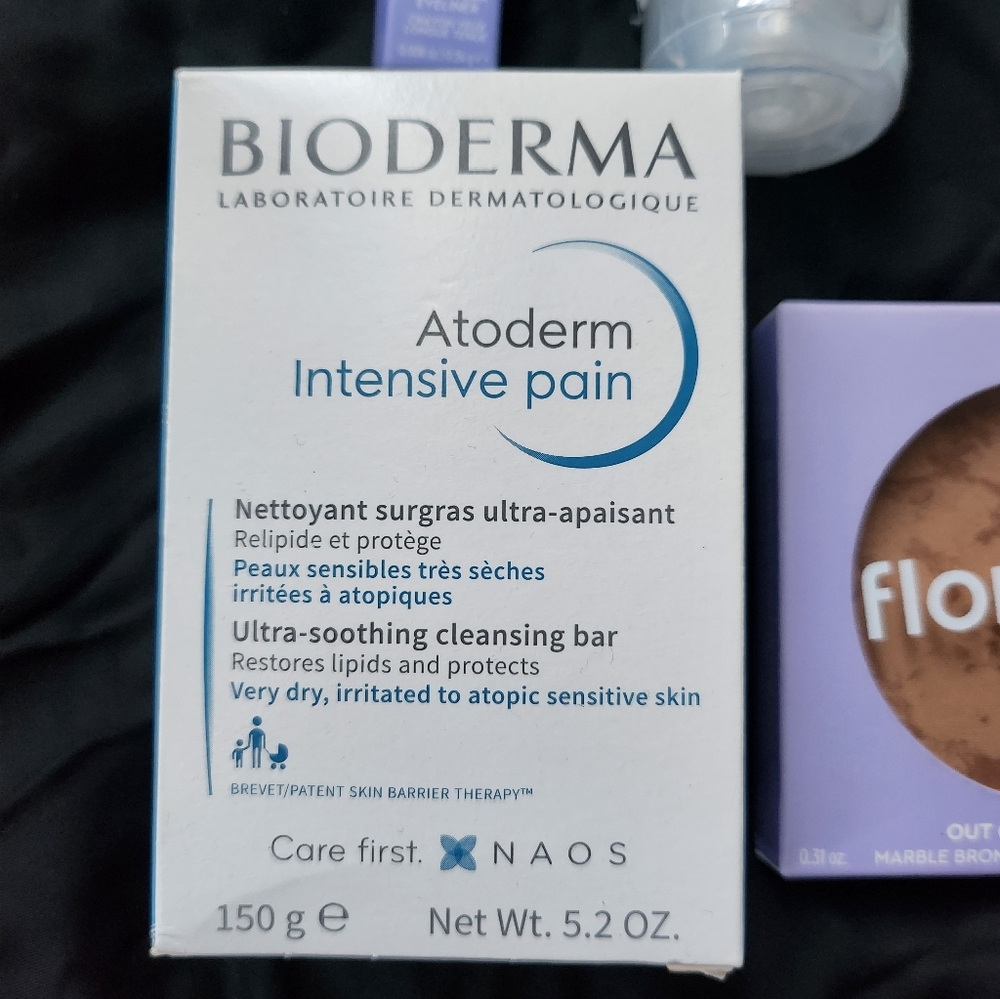 Bundle Of 11 Mixed Beauty Products - Picture 10 of 17